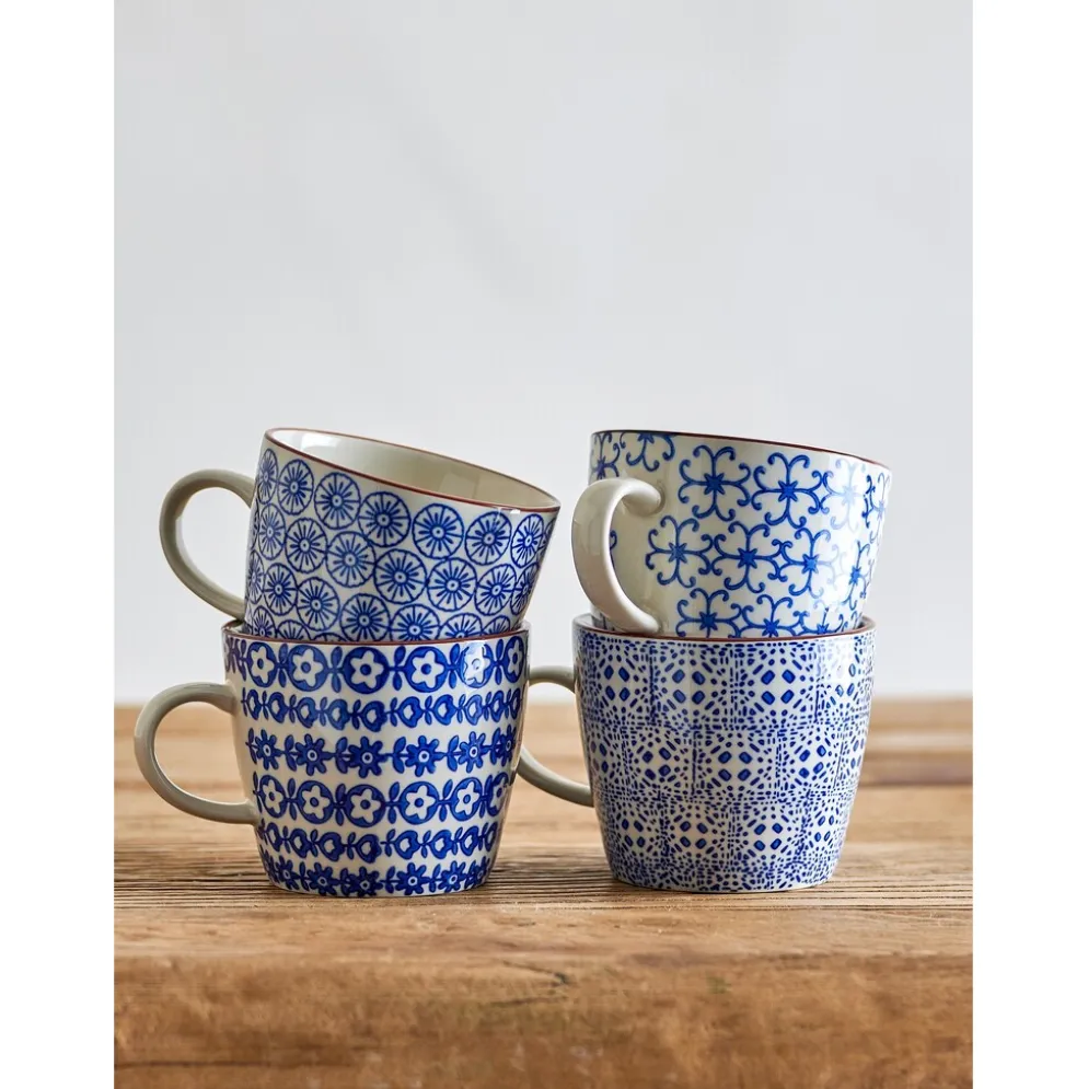 Bloomingville Karine Becher Set aus Steingut, Blau – 4er-Set im Hygge-Stil