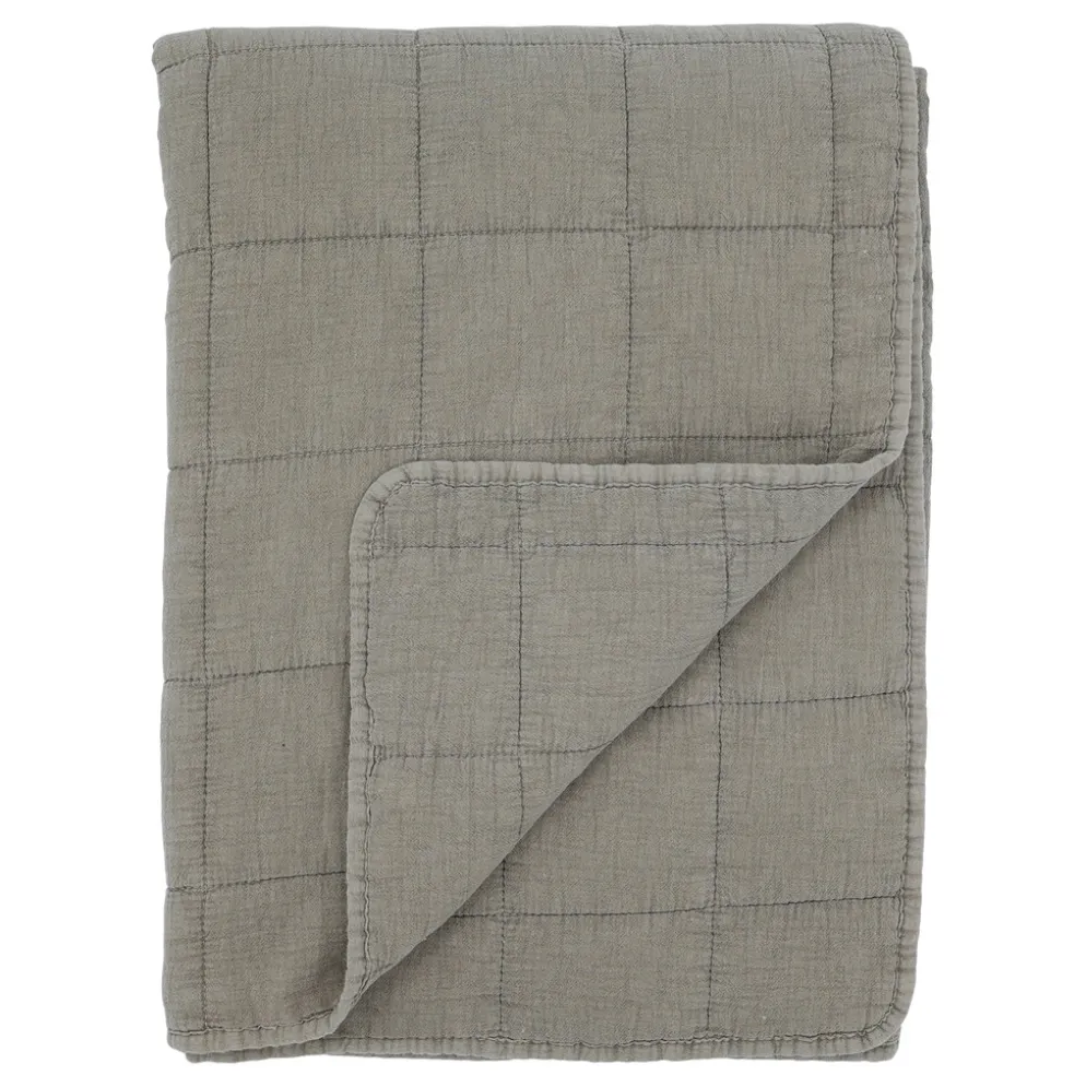 Chic Antique Aix Vintage Quilt