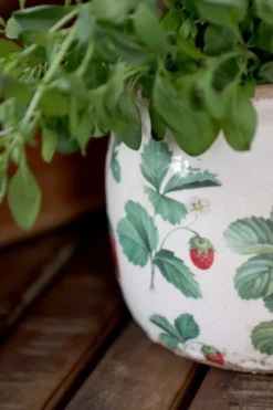 Chic Antique Übertopf Fraises – Keramik-Blumentopf mit Erdbeermuster
