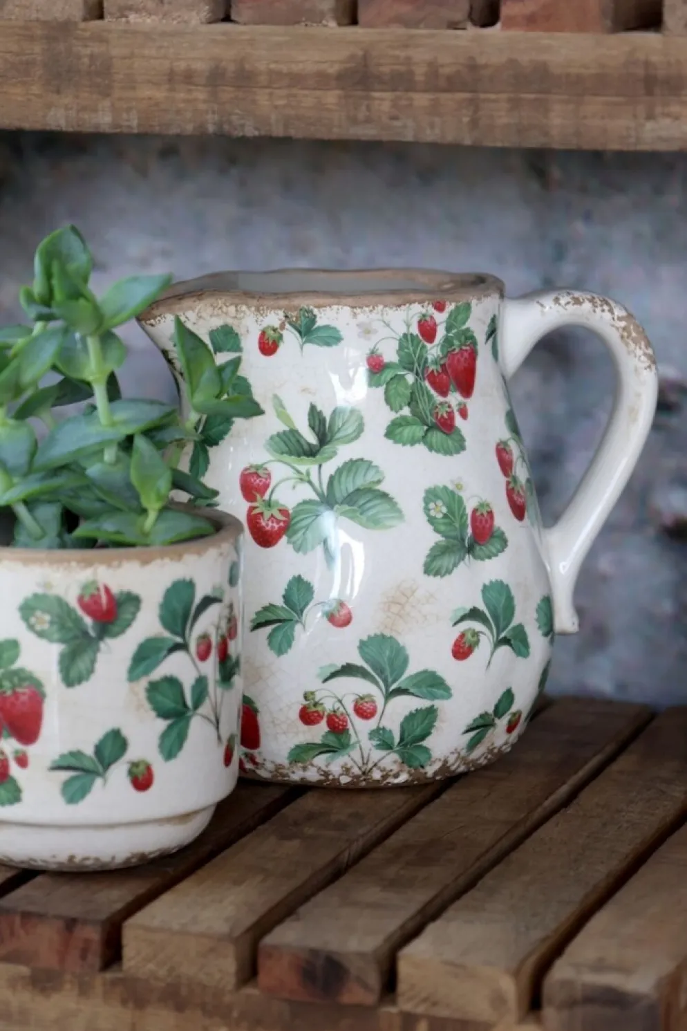 Chic Antique Fraises KeramikKanne mit Erdbeer-Motiv