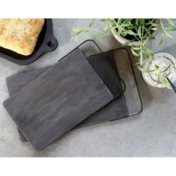 Chic Antique Laon Tapasbrett Mangoholz mit Eisen Henkel