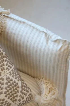 Chic Antique Malo Sessel – Französischer Landhausstil mit 3 Kissen