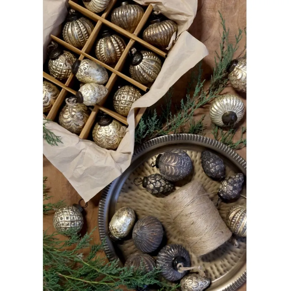 Chic Antique Weihnachtskugeln in einer Schachtel 12er Set