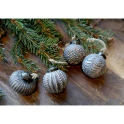 Chic Antique Weihnachtskugeln in einer Schachtel 12er Set