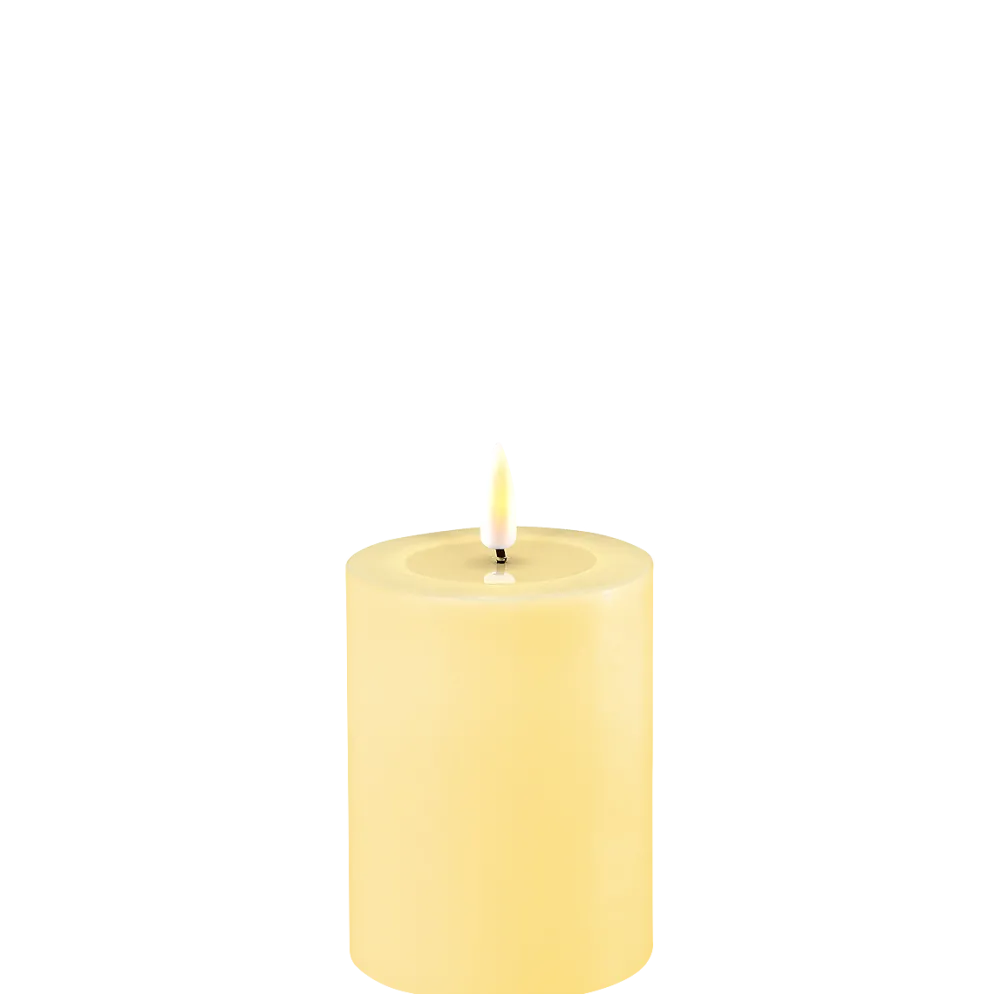 Deluxe Homeart LED Stumpenkerze Real Flame hellgelb