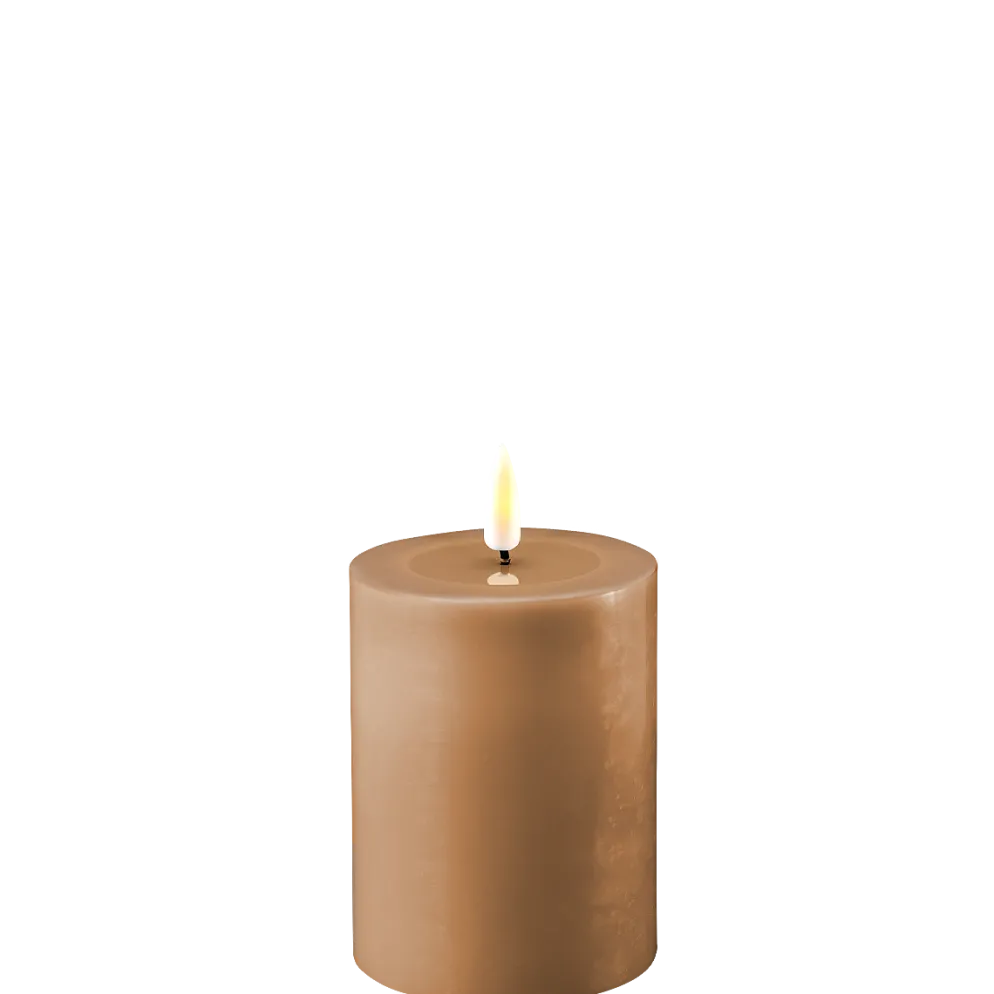 Deluxe Homeart LED Stumpenkerze Real Flame karamell