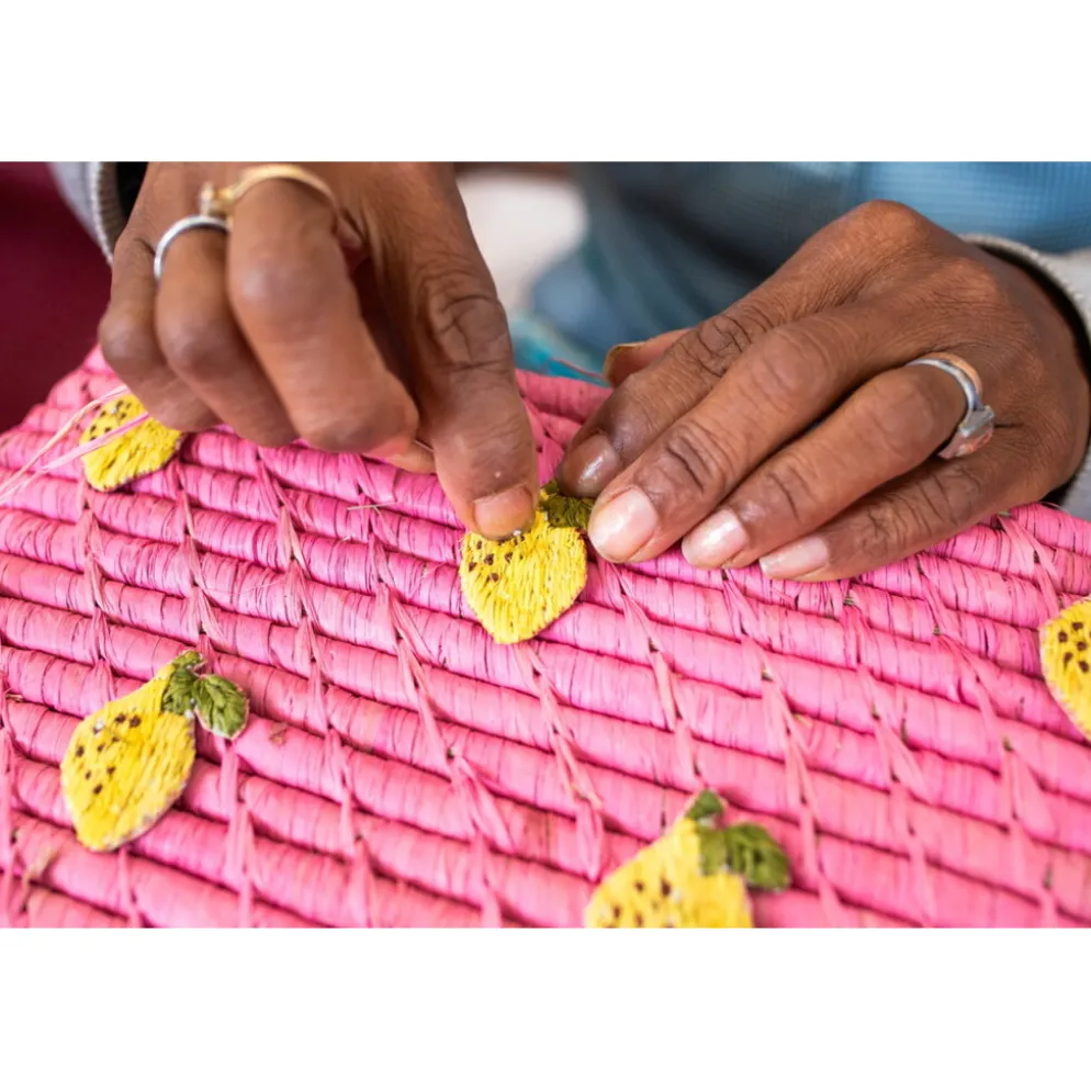 RICE Quadratischer Raffia Korb mit Zitronen-Stickerei